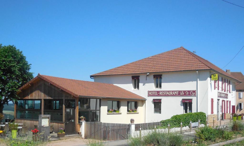 Hotel Logis Le Saint Cyr Montmelard Esterno foto